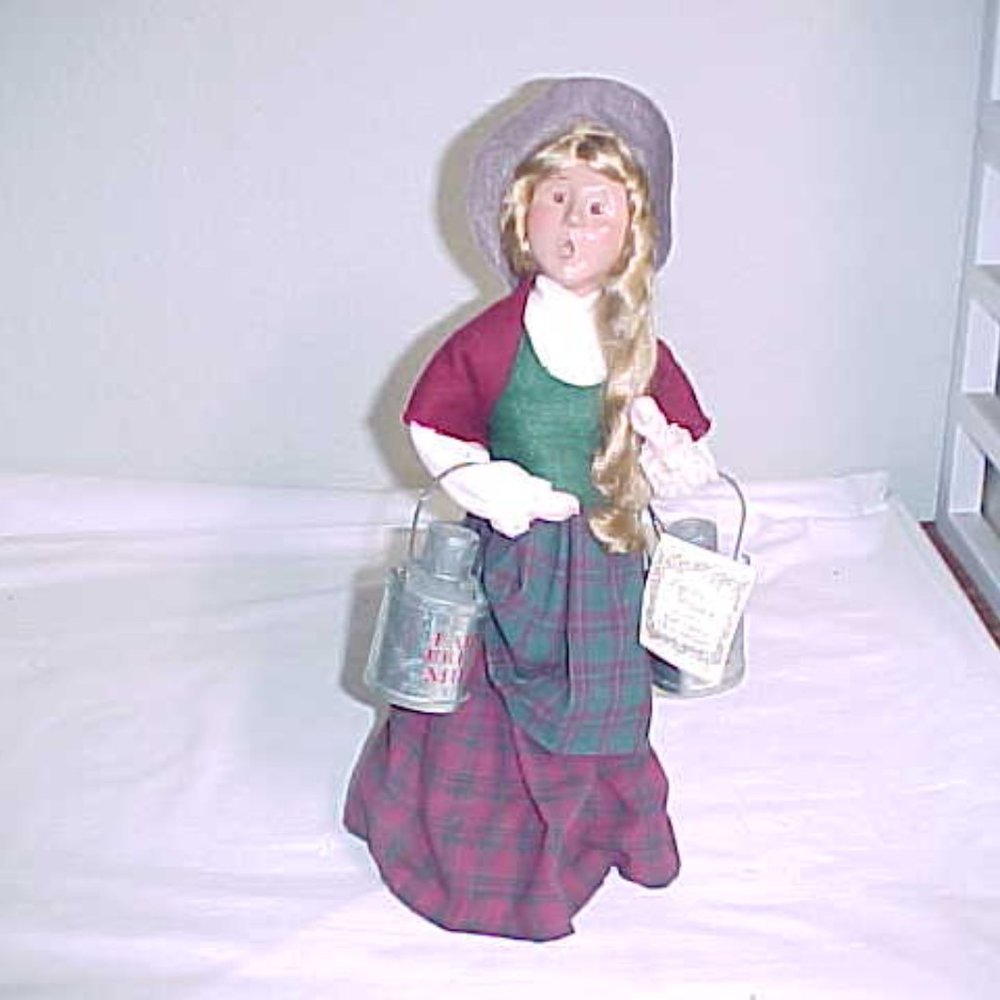 Vintage 1997 Byers Choice Carolers Milk Maid CRIES of LONDON Signed & Dated